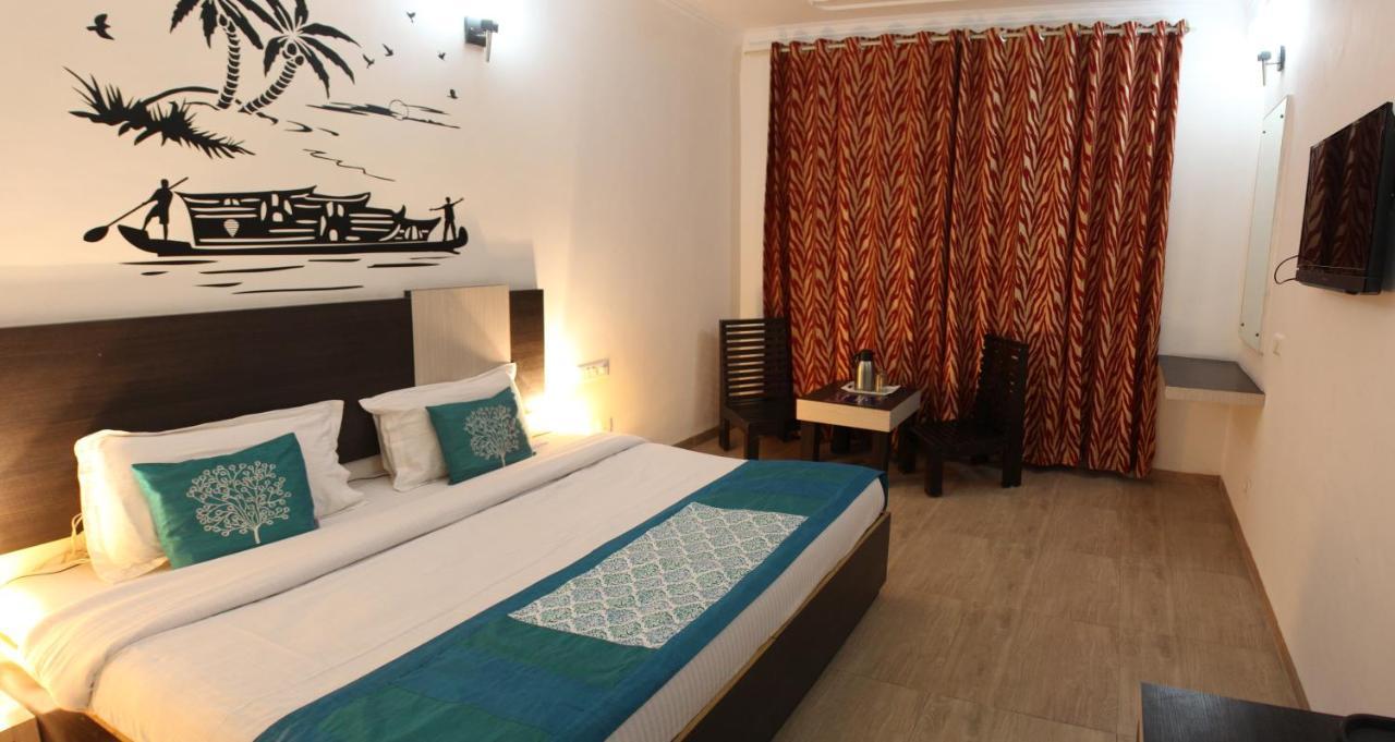 Hotel Vatika - The Riverside Resort Dharamshala Buitenkant foto